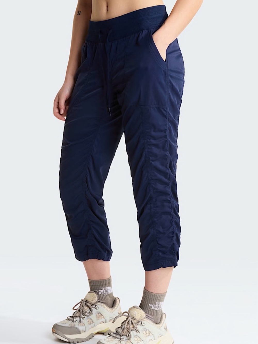 The North Face Aphrodite 2.0 Capri Pants Navy Blue Hiking Cargo Joggers Sz M
